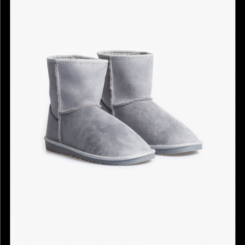 La senza grey short boot size medium (7-8)